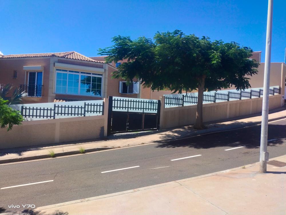  à vendre maison jumelée Radazul Bajo Zona Metropolitana 2