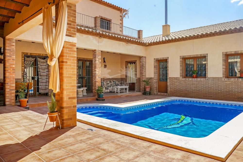  à vendre villa Lora De Estepa Sierra Sur 1
