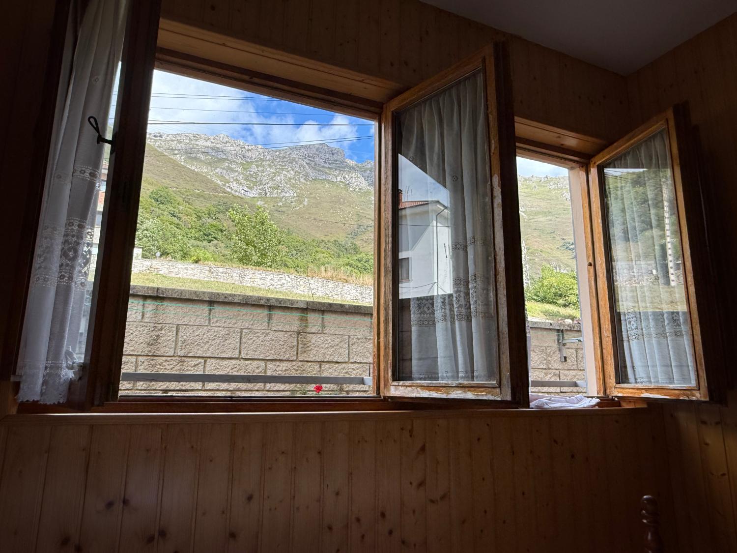  à vendre maison de ville Arangas Oriente 4